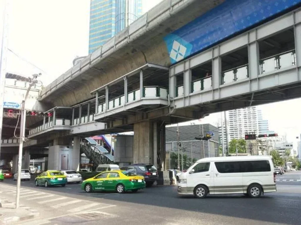 ขายที่ดิน 3 ไร่ 2 งาน พร้อมโรงแรม ติดถนนสุขุมวิท 12 ใกล้ห้างสรรพสินค้า คลองเตย อโศก