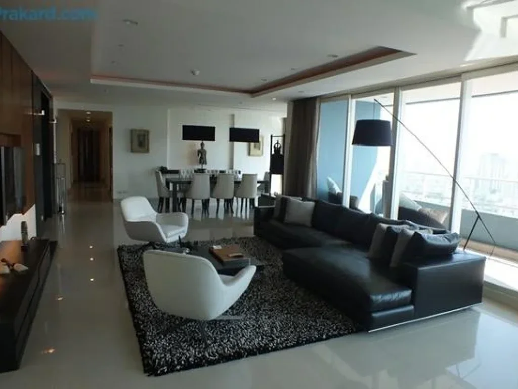 Quick Sale from the owner Water mark condo 283 Sqm Building A panorama river view