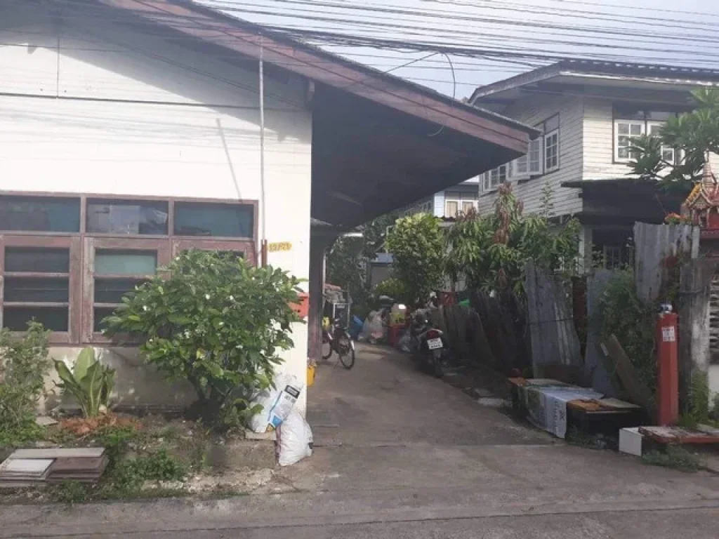 ขายที่ดินพร้อมสิ่งปลูกสร้าง ถนนบางนา ตราด ตรงข้ามเมกะ บางนา และใกล้ รามคำแหง 2 ขนาด 48 ตรว