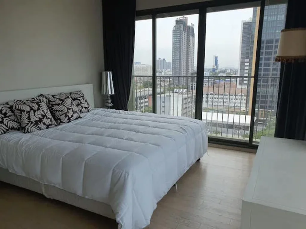 ห้องสวยให้เช่า 38000 Noble Solo Thonglor สุขุมวิท 55 ห้องใหญ่มาก เดินทางสะดวก พร้อมเข้าอยู่