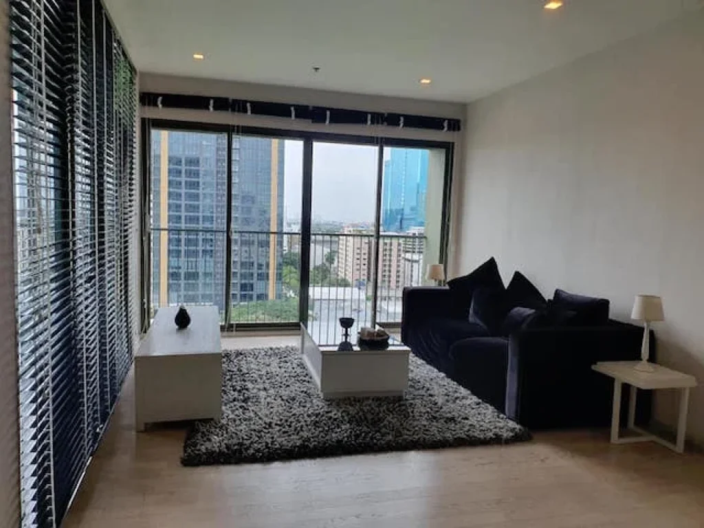 ห้องสวยให้เช่า 38000 Noble Solo Thonglor สุขุมวิท 55 ห้องใหญ่มาก เดินทางสะดวก พร้อมเข้าอยู่