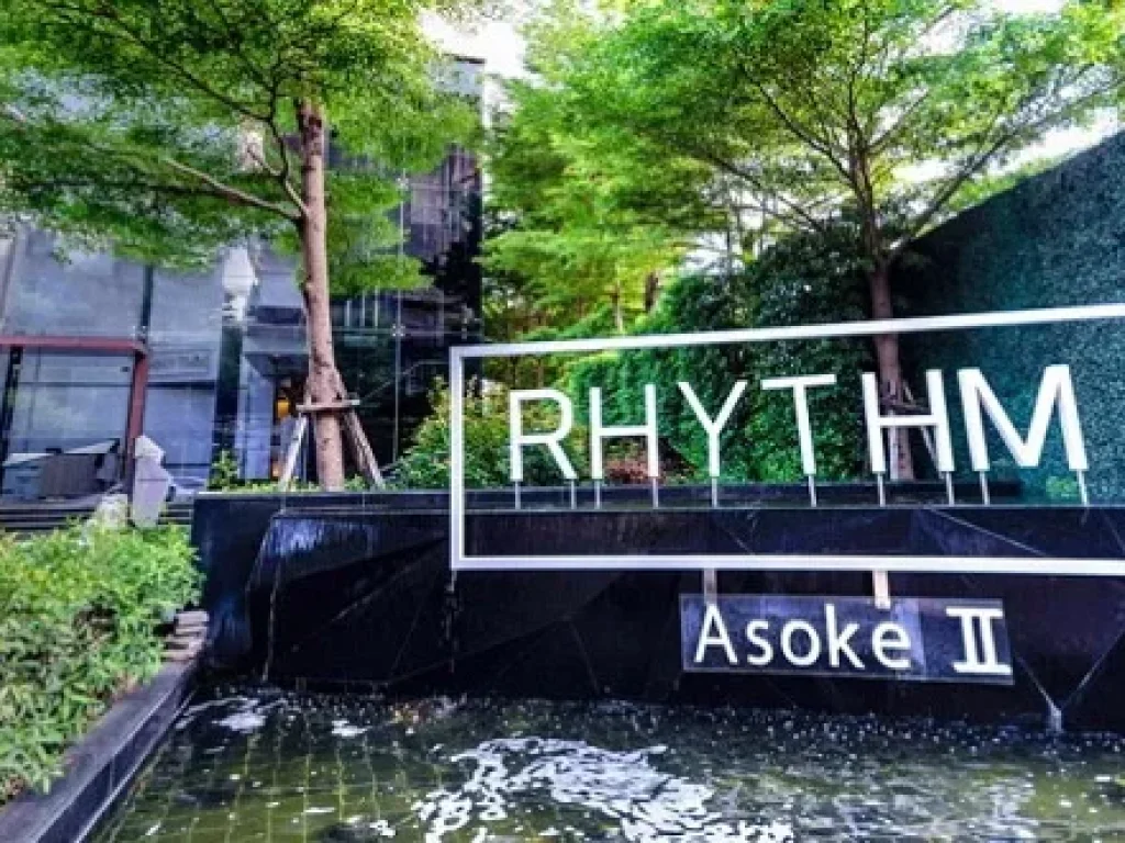 Rhythm Asoke 2 Condo unit for sale 2 bedrooms 1 bathroom 1 living room with new decorated change 1 small bedroom become to walk  in closet thru t