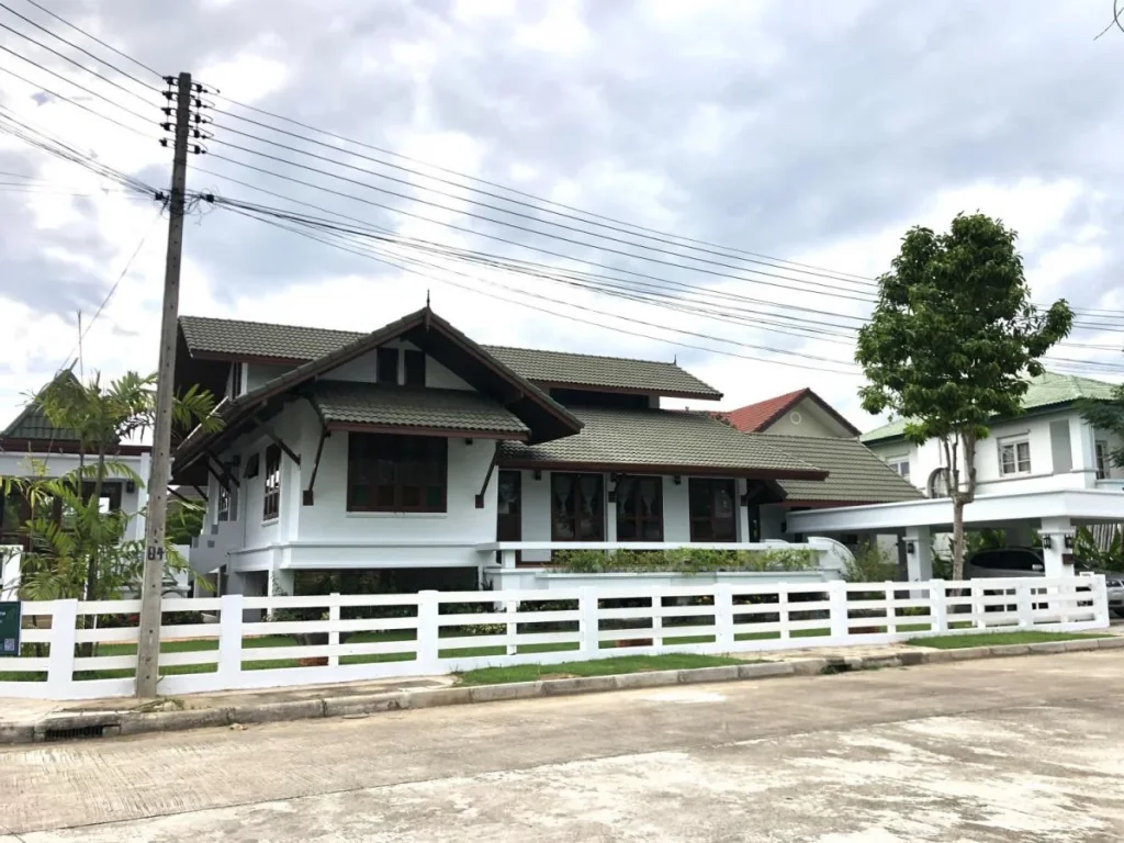 Modern Lanna Home in Summit Green Valley Mae Rim Chiang Mai 15 minutes from the heart of city