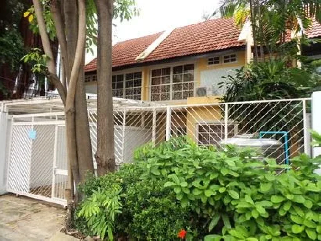 ให้เช่า บ้านเดี่ยว ใกล้ BTS นานา Rent Single House Near BTS Nana