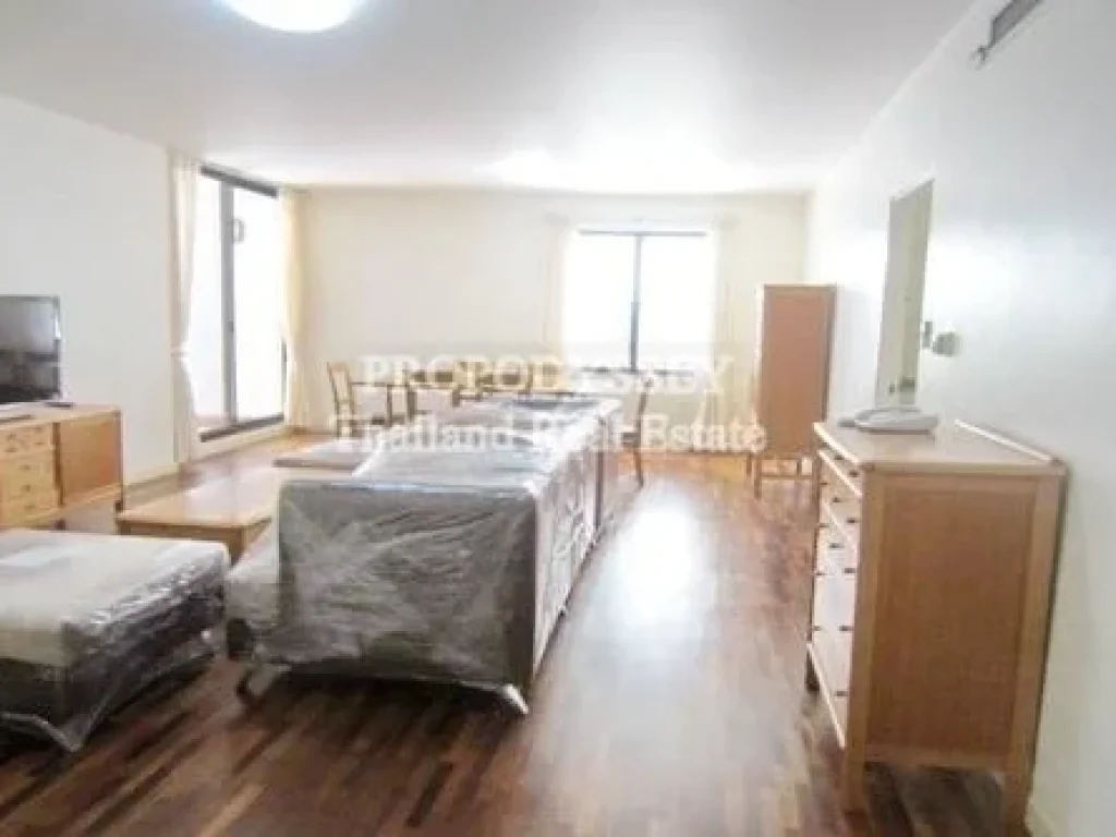 Two bedrooms for rent near Prompong