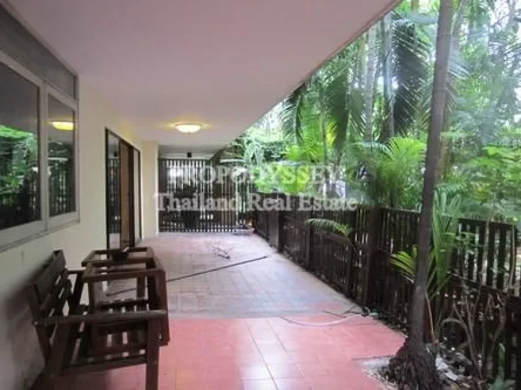 2 bedrooms for rent walking distance to BTS Asoke