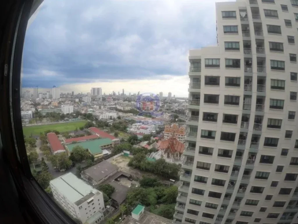 คอนโด ลุมพินี เพลส รัชดา-ท่าพระ ใกล้สถานีรถไฟฟ้าBTSตลาดพลู ห้องมุม วิวสระว่ายน้ำ เฟอร์นิเจอร์ครบ พร้อมอยู่ ต่อรองได้