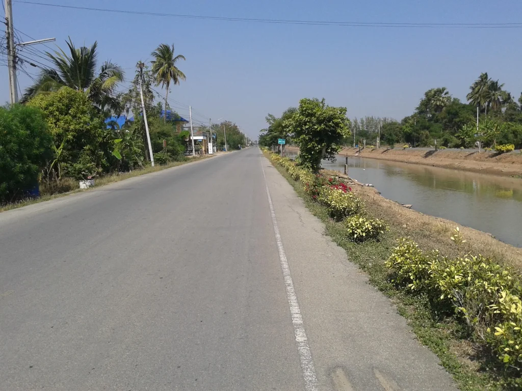 ขายที่ดิน 2 ไร่ ติดราดยางและคลองในเมืองสุพรรณบุรี