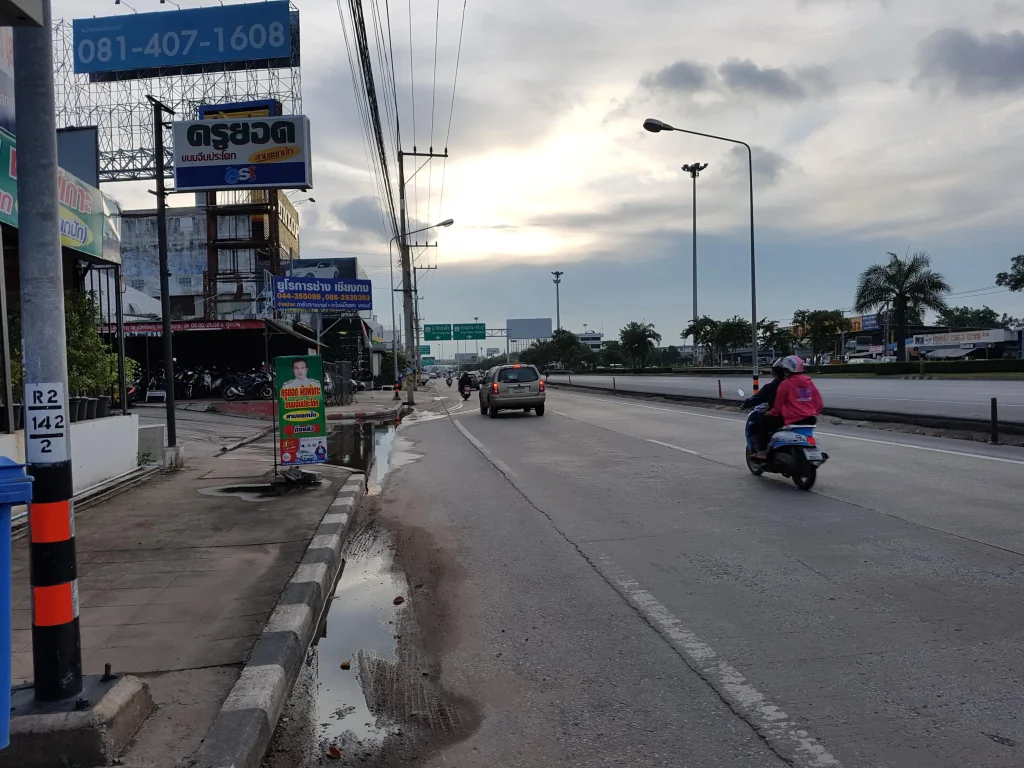 ขายที่ดิยสวยทำเลทองติดถนนสองด้าน ถนนมิตรภาพ-สืบศิริ