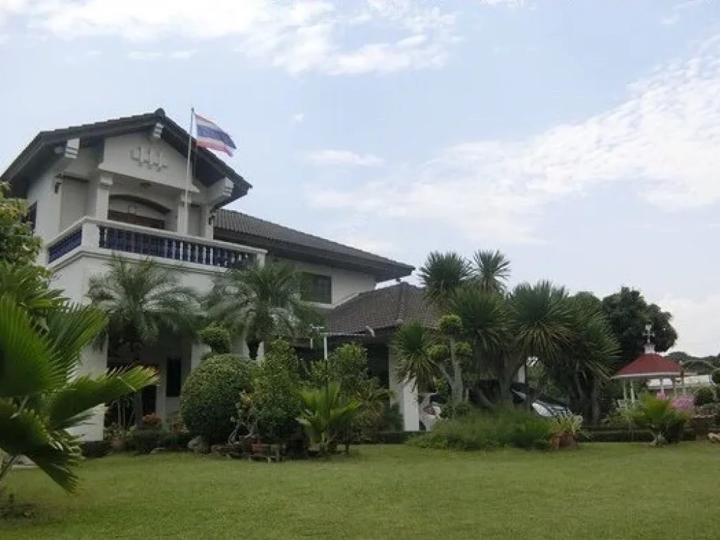 ขายบ้านหรูพร้อมที่ดิน สวยมาก เพียง 2 กิโลเมตรจากชายหาดหัวหิน เห็นวิวภูเขา เหมาะสำหรับพักอาศัย ทำอพาร์ทเม้นท์