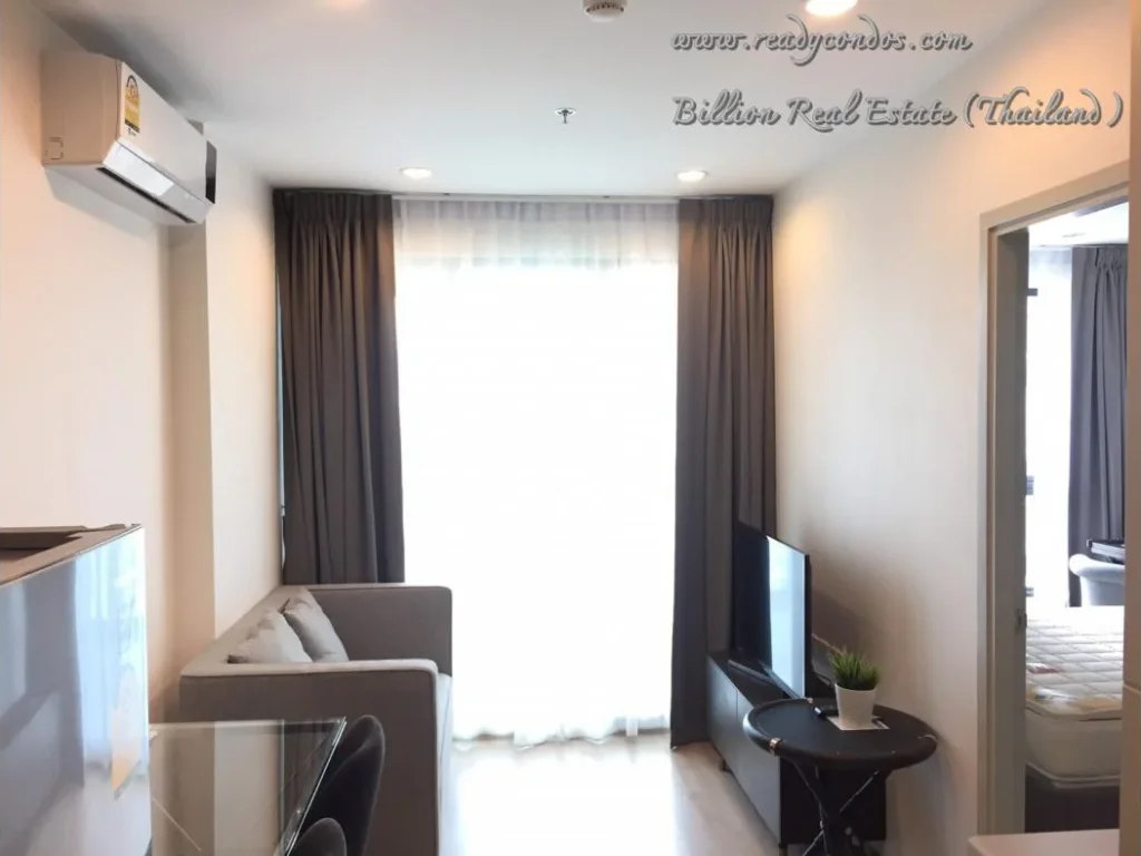 For rent Ideo Sathorn Thapra BTS Phonimit and Tard Phu Nice room on the 25 floor