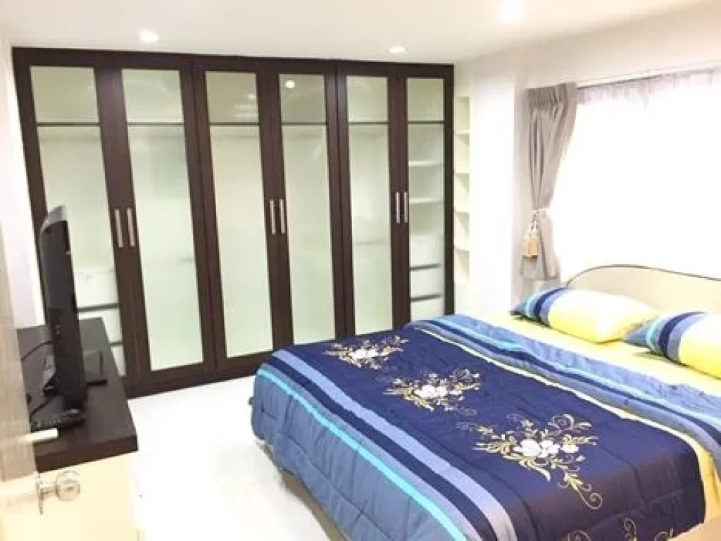 For Sale Palm Pavilion Condo MRT Khlong Toei bright modern 2 bedrooms 1 bathroom 1 living room Kitchen Pantry Built-in Closet condo