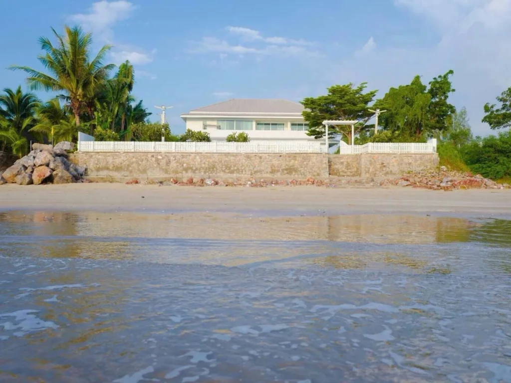 ขายบ้านพักตากอากาศติดทะเลหาดเจ้าสำราญ364ตรวา6ห้องนอน7ห้องน้ำพร้อมสระว่ายน้ำขาย75ล้านบาท