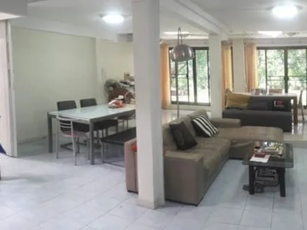 Townhome For Rent ให้เช่า home office 2 ชั้นพร้อมเฟอร์นิเจอร์ ย่านลาดพร้าววังหิน 32 40000บาทเดือน