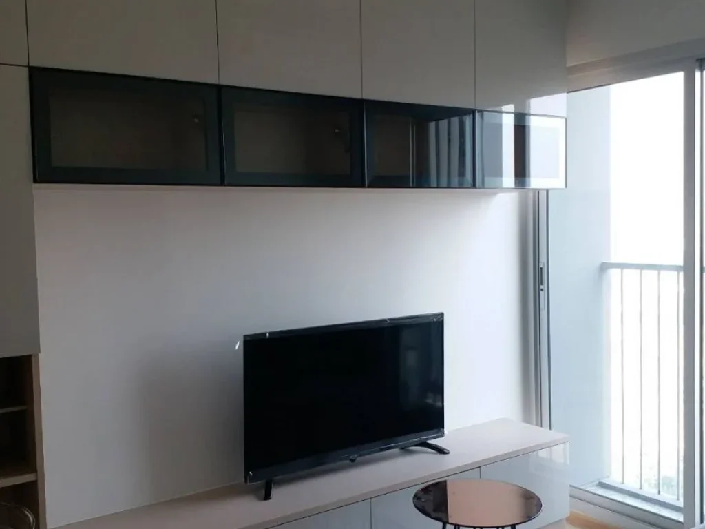 For rent Noble Revolve Ratchada BRAND NAME Nice Built-In Decorated High floor very nice view 