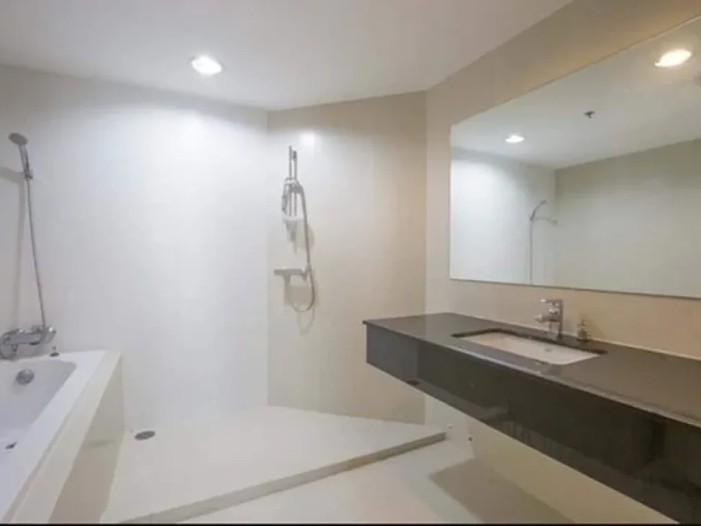 bedrooms 100sqm for rent Belle Grand Rama9 18th floorFully FurnishedMRT Rama9