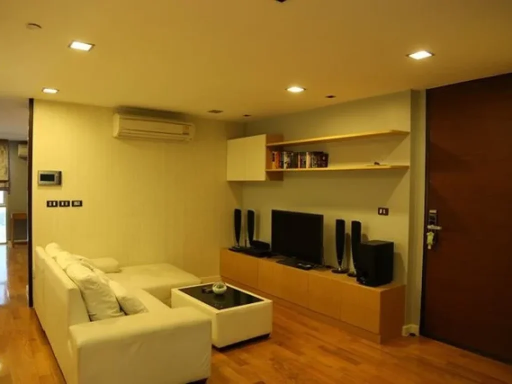 The Luxury condominium for rent 1bedroom 60 sqm Quad Silom 1min to BTS Chongnonsi