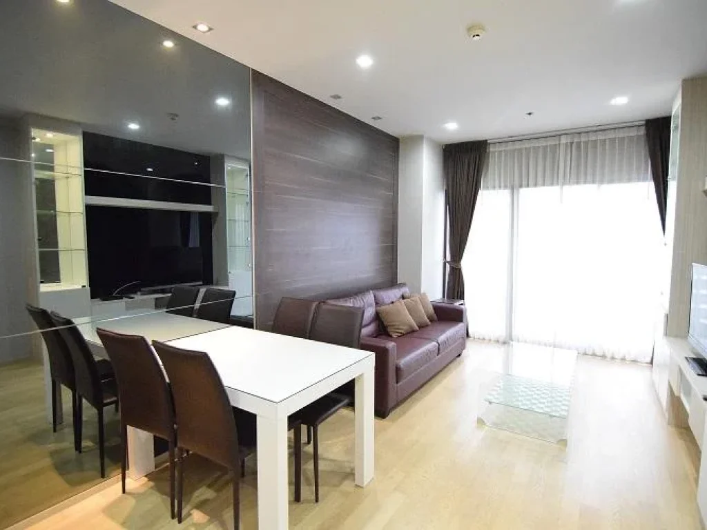 NOBLE REFINE for rent 180 meters from Phromphong BTS station 2 beds 6737 sqm 55000 Baht per month