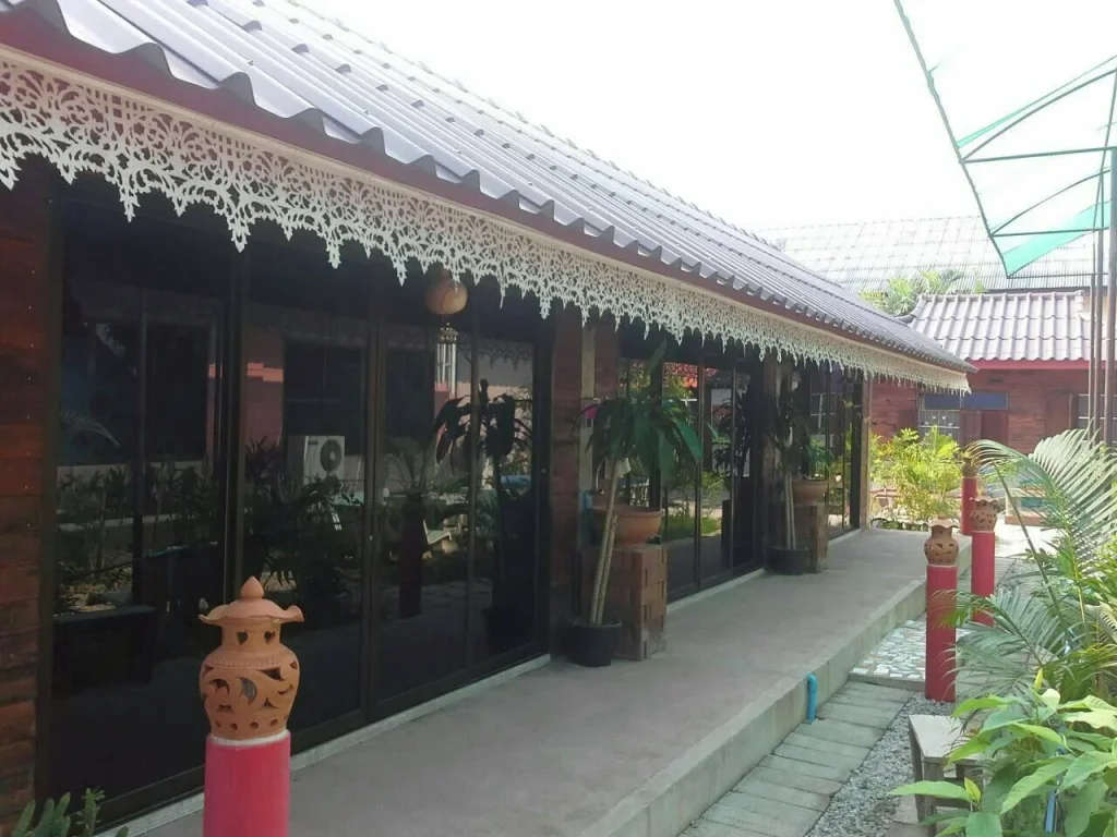 ร้านอาหารและบ้านพักอาศัย