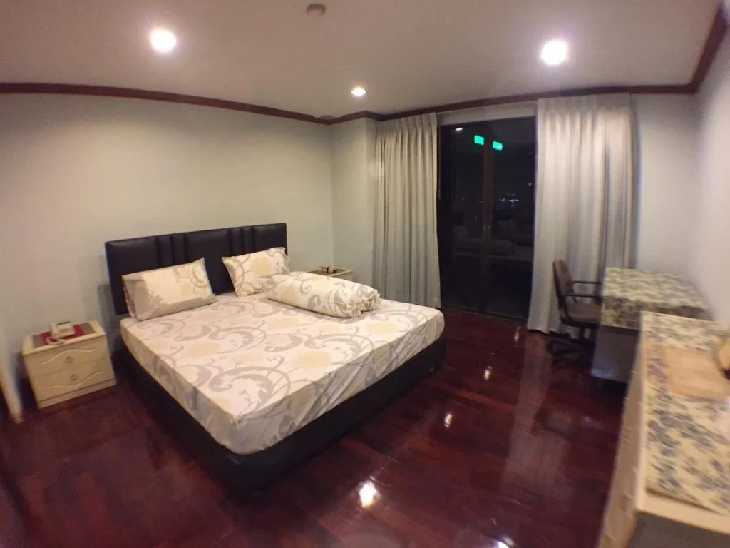 Condo for Rent Pearl Garden 2 Bed 70 Sqm near BTS Saladaeng