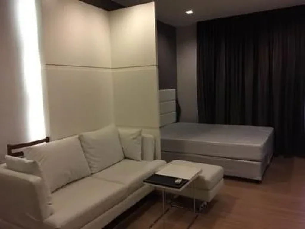 For Rent Urbano Absolute ฺBTS Wongwian Yai 30 sqm 1BR 18000 THB high level River view