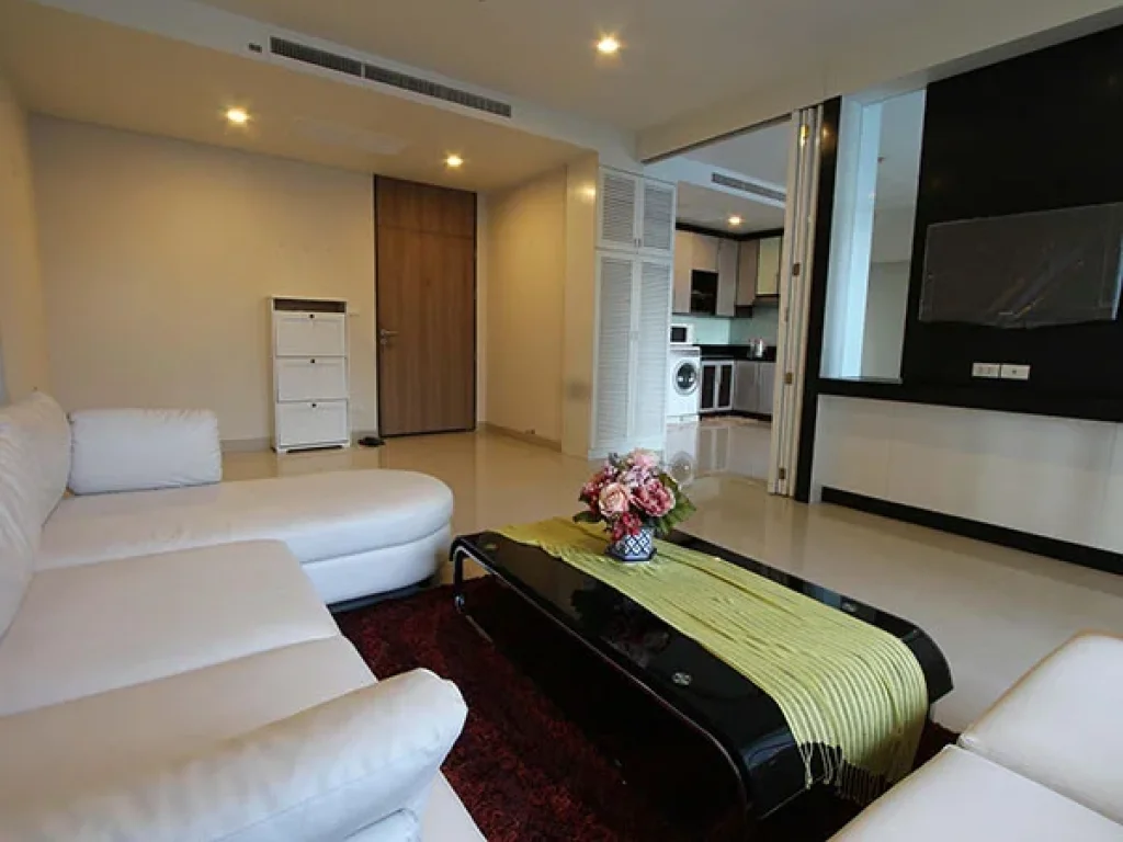 เช่าด่วน คอนโด Noble Solo ทองหล่อ 20 แบบ 2 ห้องนอน For Rent A Nice 2 Bedroom Unit- just 10 Min from BTS Thonglor