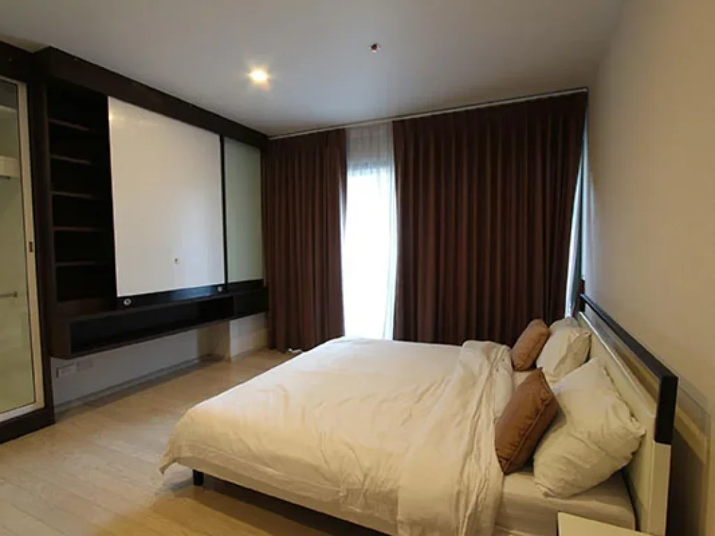 เช่าด่วน คอนโด Noble Solo ทองหล่อ 20 แบบ 2 ห้องนอน For Rent A Nice 2 Bedroom Unit- just 10 Min from BTS Thonglor