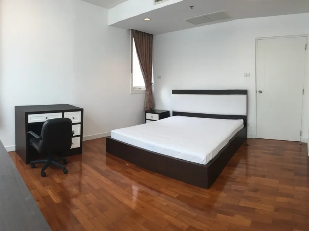 Condo for sale BAANSIRI 24 near BTS Phromphong 2 bed 2 bath with bathtub 10th Floor