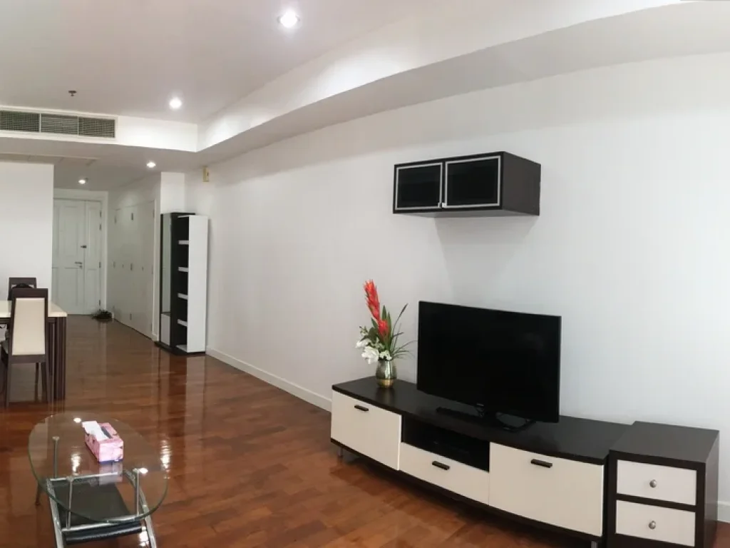 Condo for sale BAANSIRI 24 near BTS Phromphong 2 bed 2 bath with bathtub 10th Floor