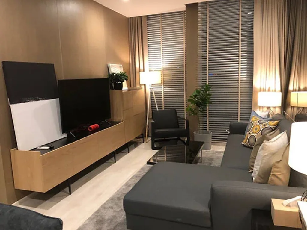 ด่วน ห้องสวย แต่งหรู ใหม่กิ๊ก แบบ 2 ห้องนอน ที่ คอนโด Noble เพลินจิต For Rent A Luxurious Brand New and Nicely Decor 2 Bedroom Unit at Noble Ploe