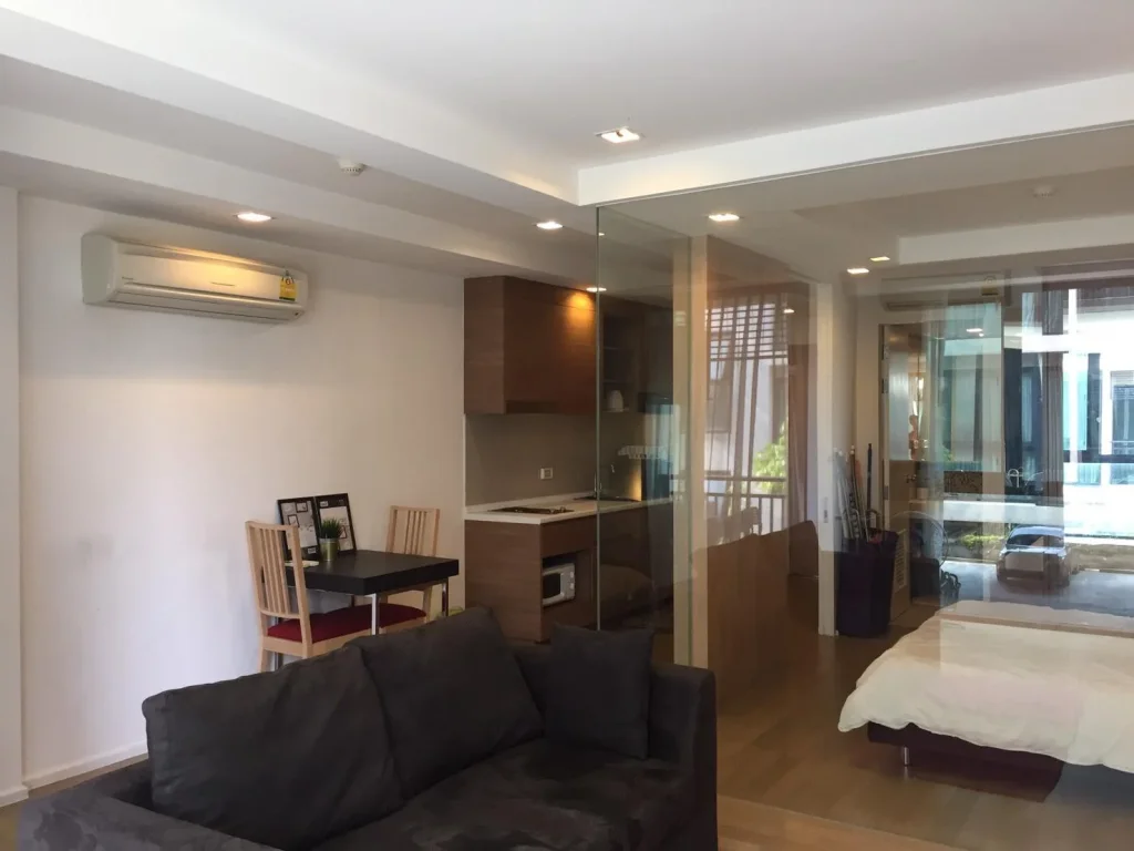 Fast sale condo at mid sukhumwit area cheap price Best unit best price in the area