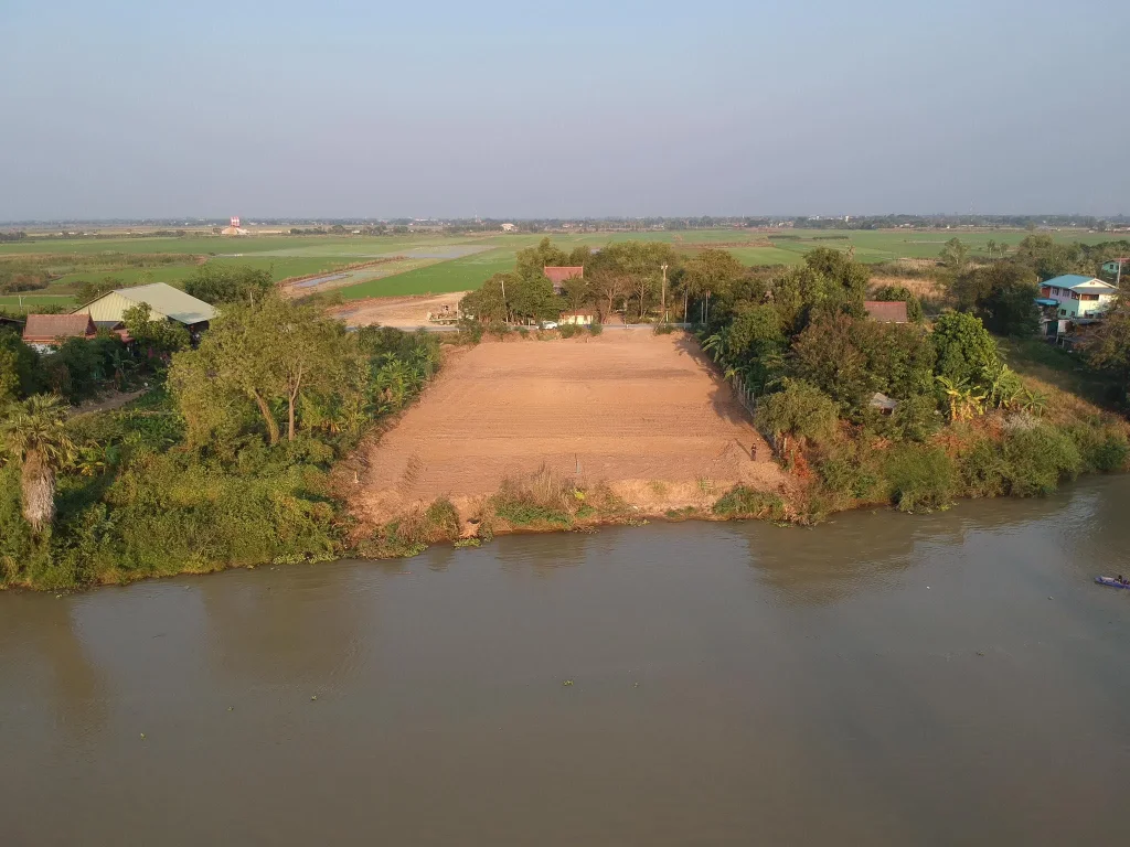 ที่ดินติดริมแม่น้ำเจ้าพระยา ติดถนนลาดยาง เนื้อที่ 2 ไร่ ตบ้านใหม่ อพระนครศรีอยุธยา จพระนครศรีอยุธยา