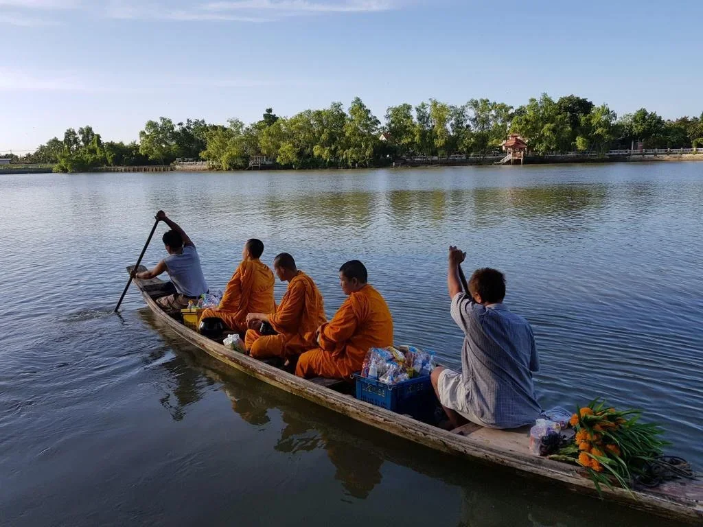 ขายที่ดินติดแม่น้ำแม่กลอง  อัมพวา เมืองสมุทรสงคราม เนื้อที่ 4 ไร่ขายเหมา 30 ล้าน