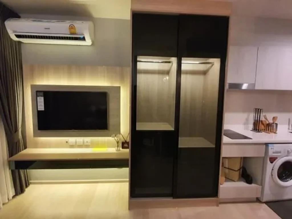 FOR RENT Life One Wireless size 25 sqm 38 Floor - Studio unit Kitchen Bathroom