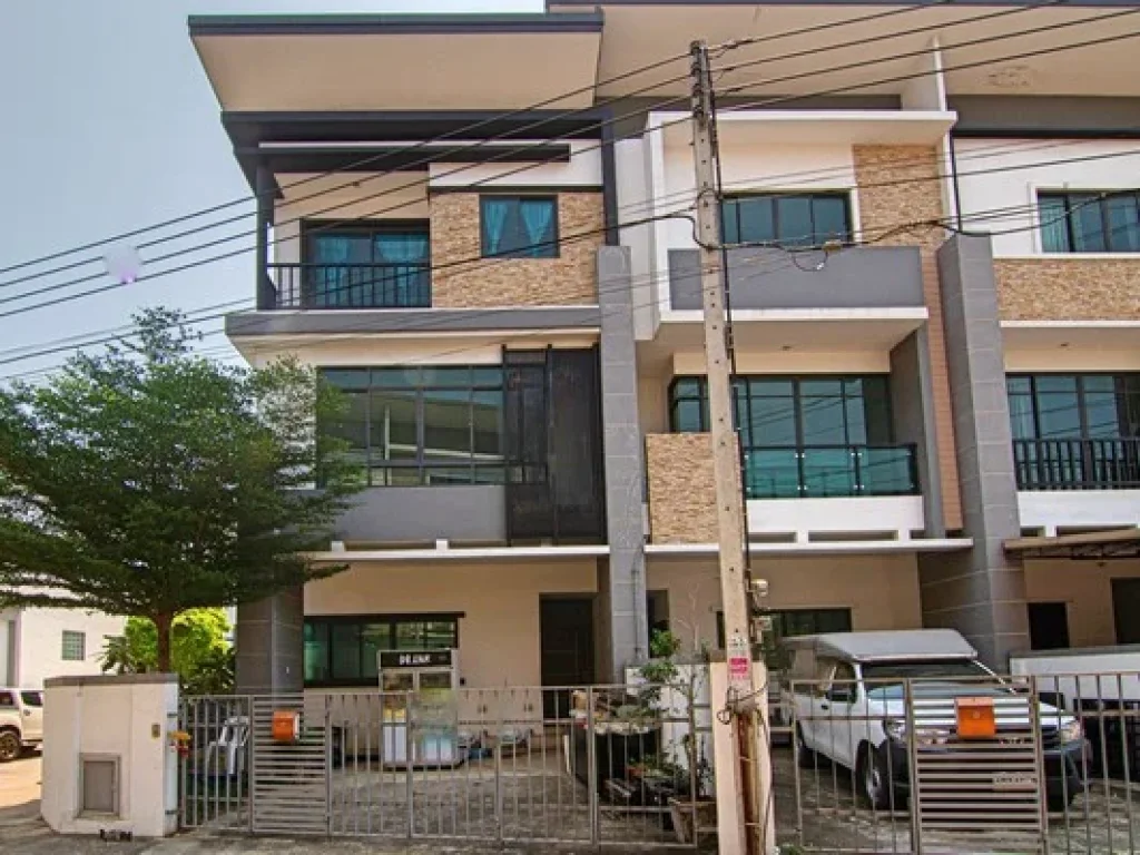 ขาย ทาวน์โฮม 3 ชั้น หลังมุม Living Residence รังสิต ราชพฤกษ์ 206 ตรม 316 ตรวา 3นอน ใกล้ทางด่วน ด่านบางพูน BTS รังสิต