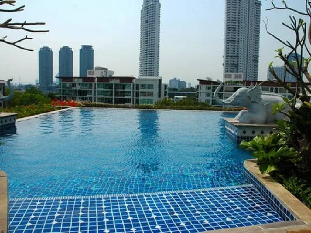 For rent 35000 condo Baan Sathorn Chaopraya near BTS Krung Thon Buri Station