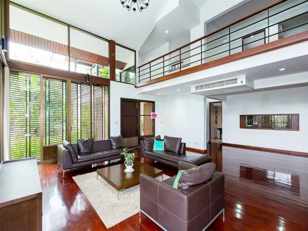 Single house Ekamai Bankok 400 sqw ขายบ้านเดี่ยวเอกมัย 2 ชั้น 1-0-0 ไร่ พร้อมสะว่ายน้ำ