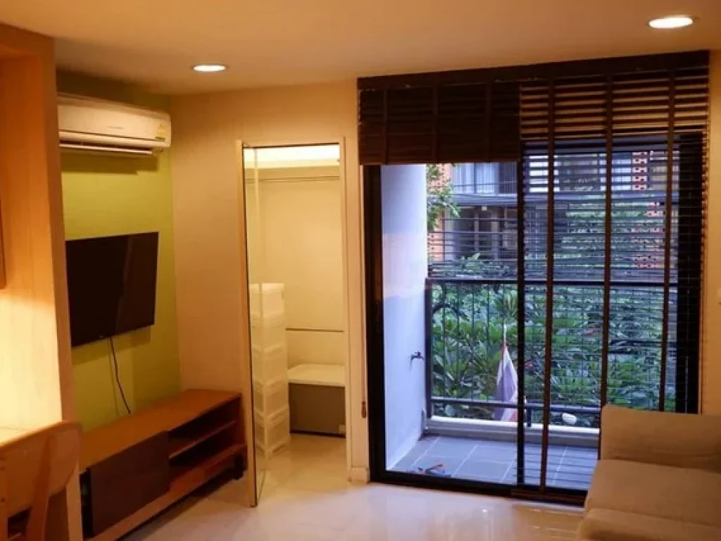 Zenith Place Sukhumvit 42 2 bedrooms cozy safe BTS Ekamai