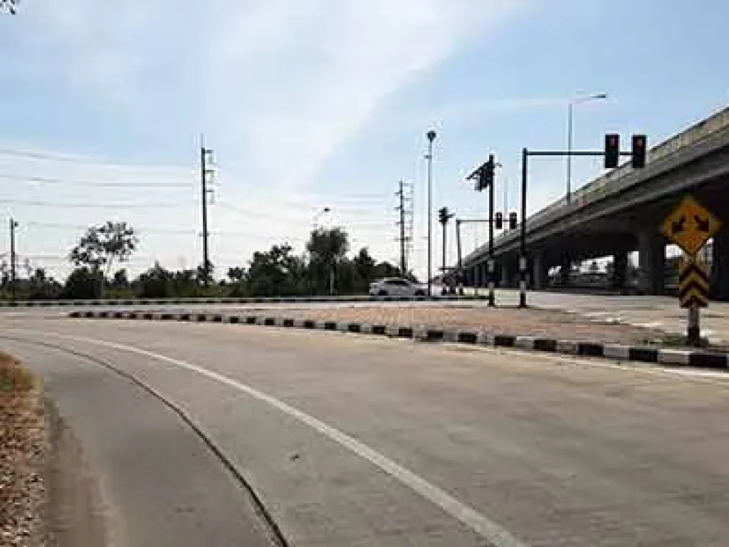 ขายที่ดินติดถนน ใกล้สี่แยกโคกโคเฒ่า