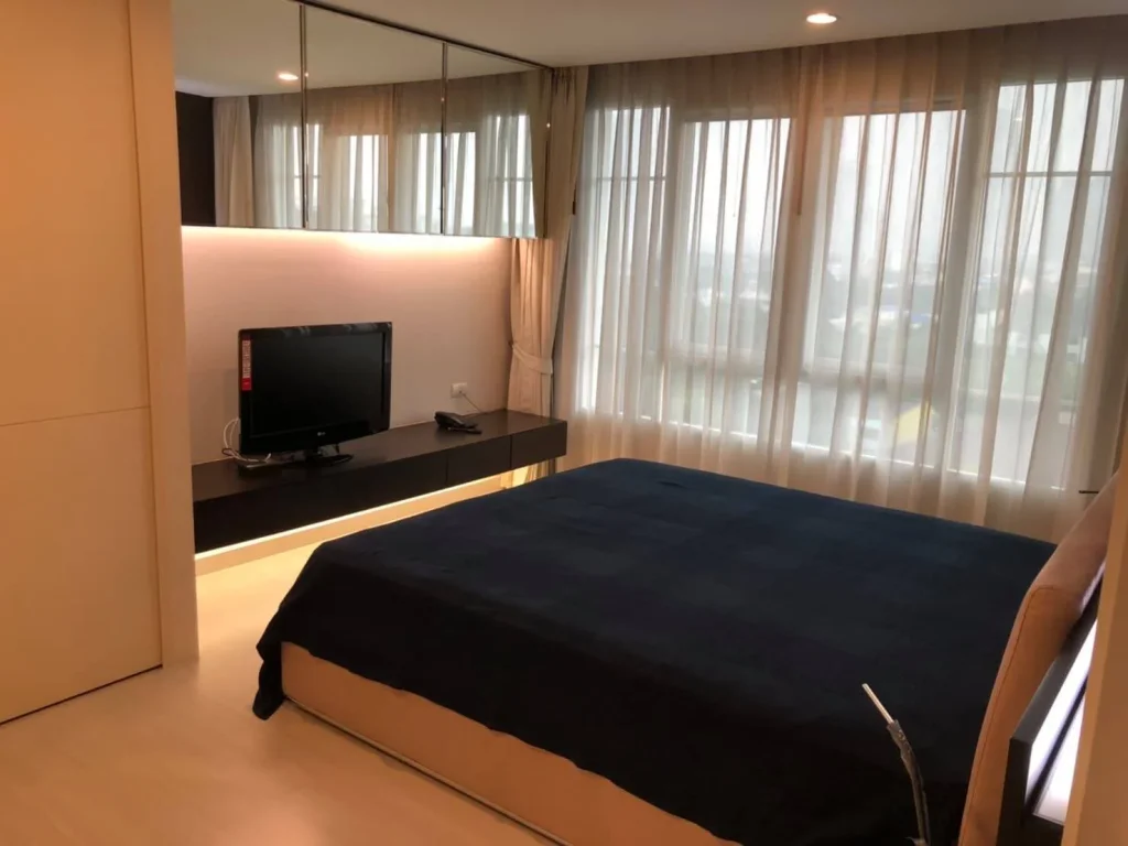 For rent The Bangkok Sathorn BTS Wongwian Yai 2 bed only 25000 Bath Fully furnished