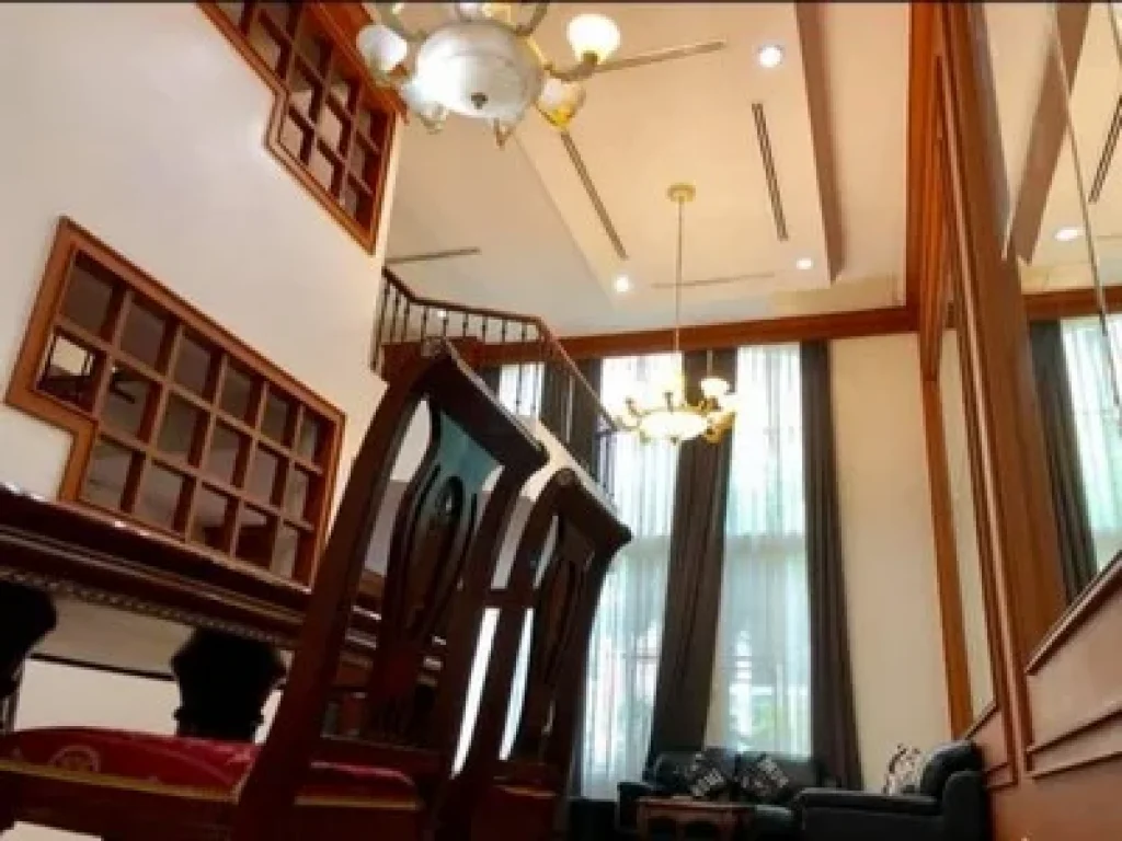 For rent Townhouse Baan Krandkrung Thonglor 4 bed 6 bath 90000 per month