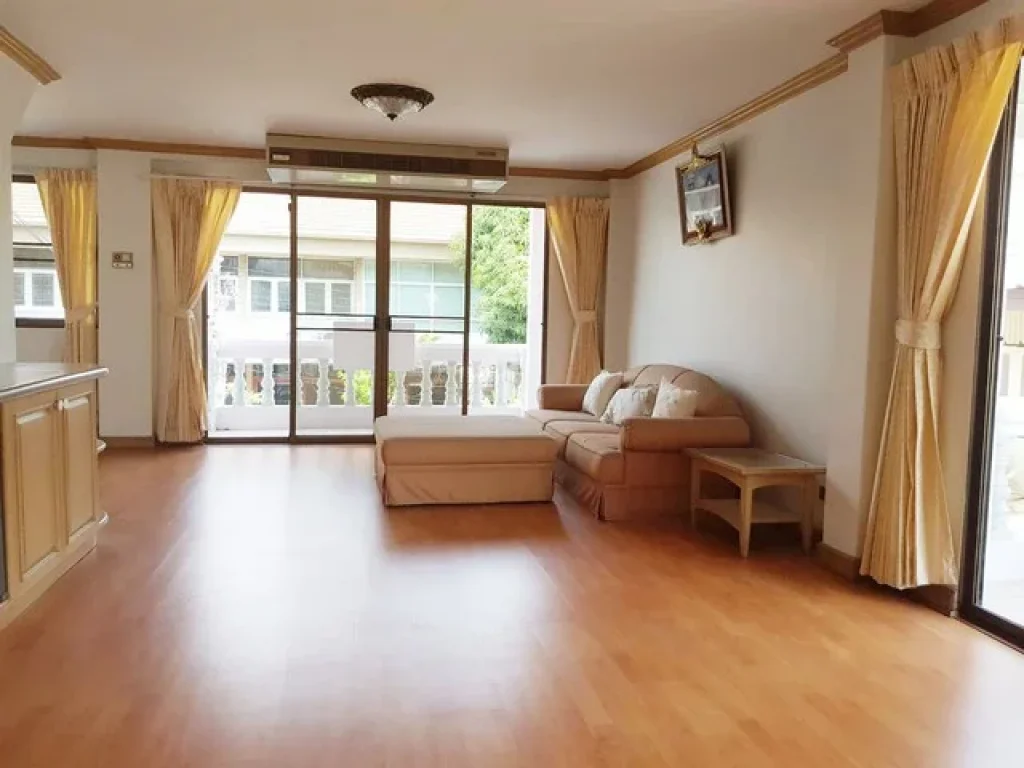 ให้เช่า Townhouse สวย ซวิภาวดี 40 ใกล้เมเจอร์รัชโยธิน 3 ห้องนอน 3 ห้องน้ำ 40 ตรว Fully Furnished