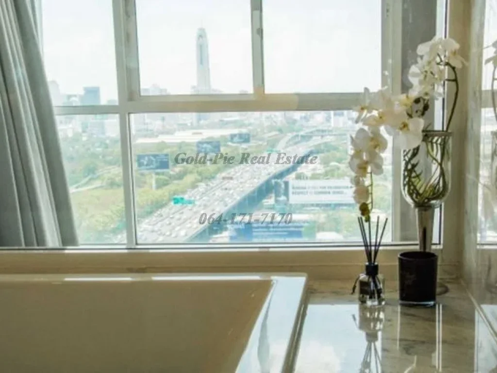 SC302M SALE The Mark Ratchada-Airport Link 102sqm 2bed 14F 825 Baht