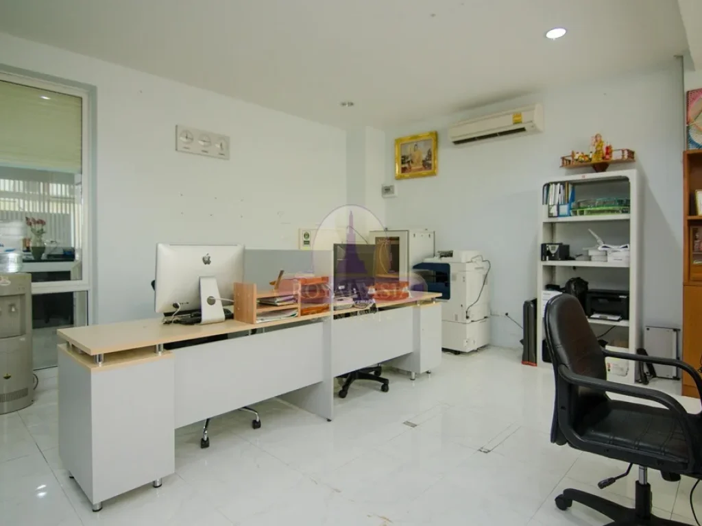 Large Executive Home-OfficeTownhome for Sale Udom Suk for Sale