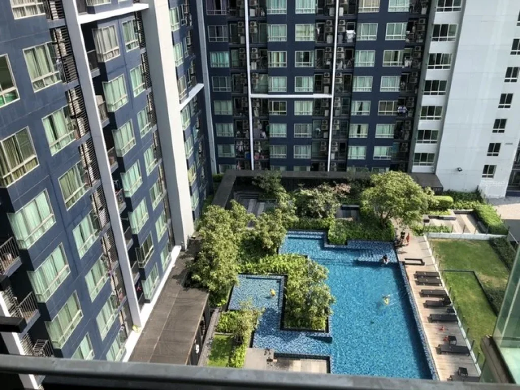 ขายด่วน The base sukhumvit77 ชั้นสูง วิวสระ ใกล้ bts อ่อนนุช ถูกมาก