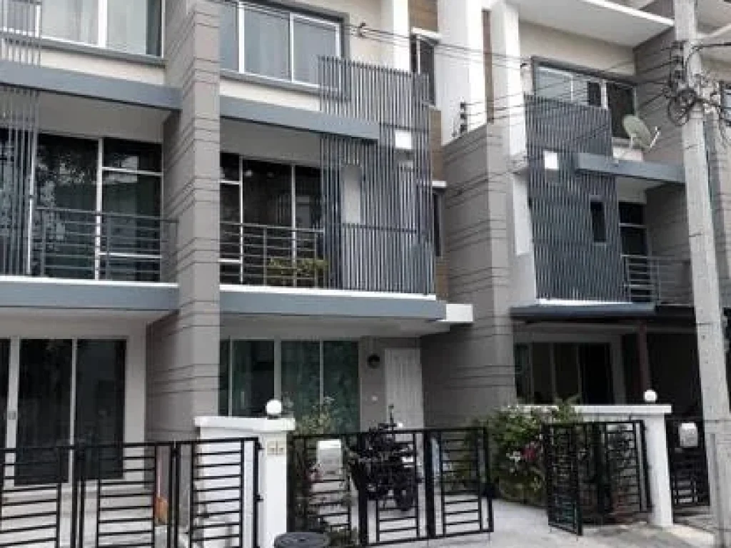 For rent or sale Townplus Prachauthit ให้เช่าและขาย ทาวน์โฮม มทาว์นพลัสประชาอุทิศ byแสนสิริ