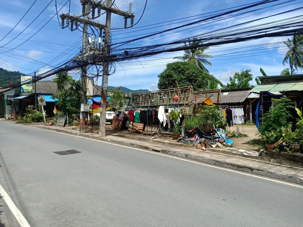 ขายที่ดินเกาะสมุย ทางลงหาดละไมติดถนน 1ไร่48ตรว