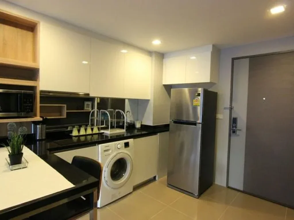 Sale Mirage Sukhumvit 27 condo size 46 sq with buit-in furniture