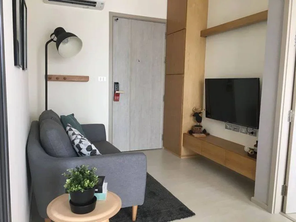 Condo for rent Rhythm Sukhumvit 36-38 Near BTS Thonglor 15th floor city view