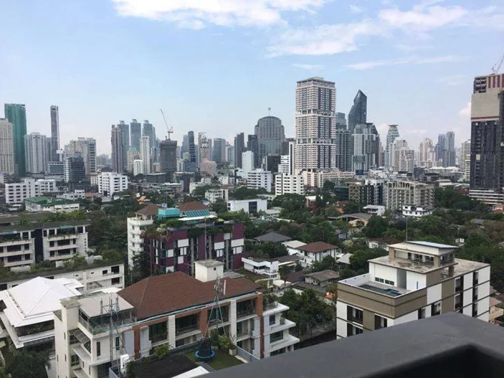 Condo for rent Rhythm Sukhumvit 36-38 Near BTS Thonglor 15th floor city view